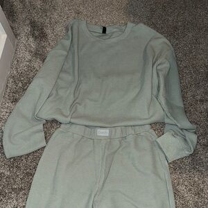 Comfrt Women's Olive Green Waffle Long Sleeve & Pants